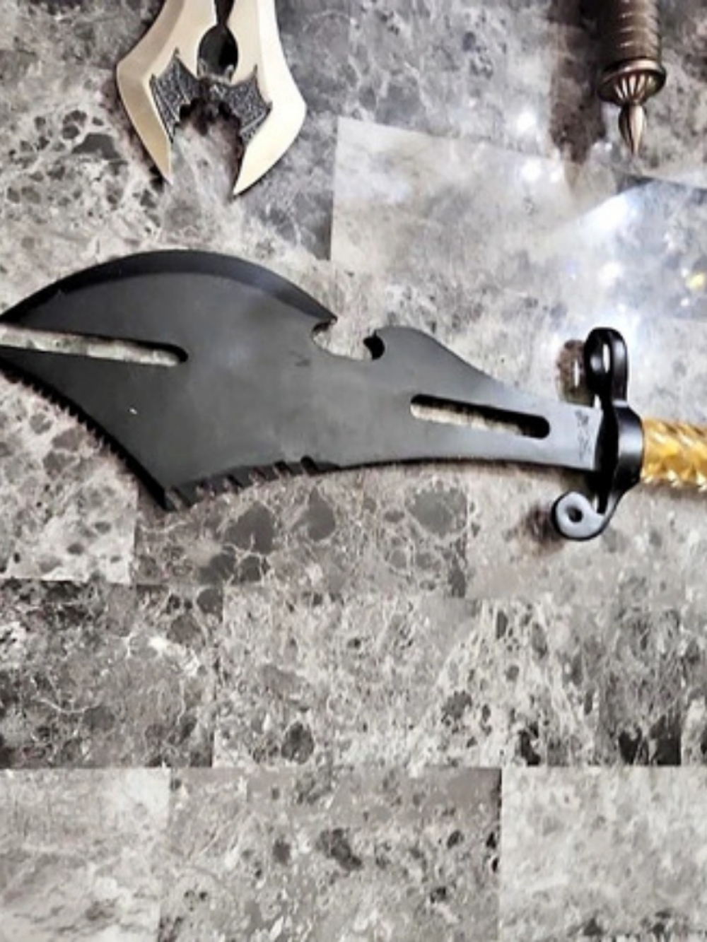 Large Fantasy Medieval Display Sword – Black & Gold Decorative Blade
